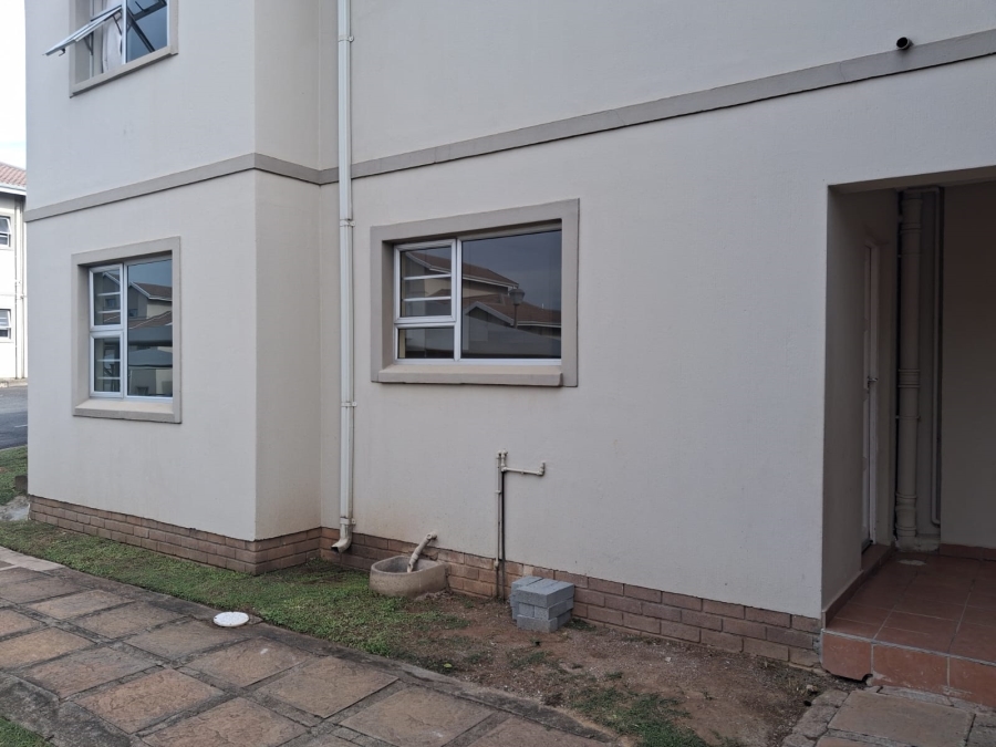 To Let 2 Bedroom Property for Rent in Beacon Bay North Eastern Cape
